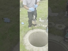 Inspectie van het rioolgat